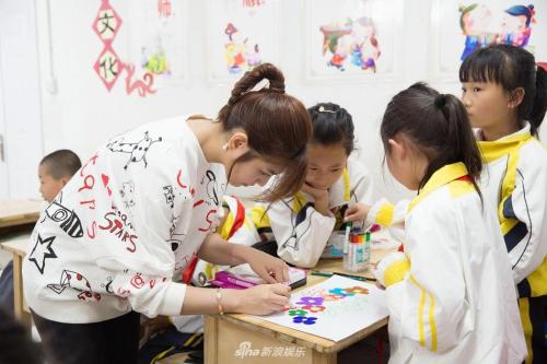 给学生留下美好的回忆