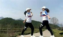 坚持跳鬼步舞的说说