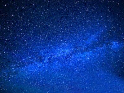 经过的闪电是我内心的表白