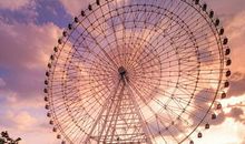 朋友圈情感语录：你是我喝过最烈的酒，暖到心底辣到眼睛