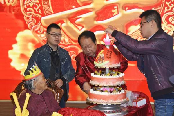 只要我们爱上我们的心