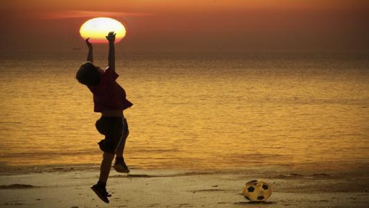 那些没有高尚信念的人就像是一潭死水