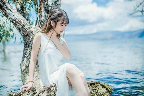 绿色的烟熏烟草衬衫