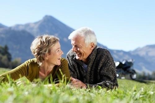请享受编辑所编的有关祝老人开心的句子