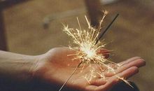 睡前一句话励志语录：没有深夜痛哭过的人，不足以谈人生