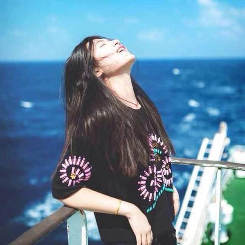 花在岸的另一侧