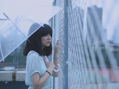 唱了两年《长时间不见》后