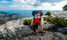 爬山累了的句子但又开心的句子