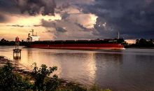 亲情永远改变不了句子