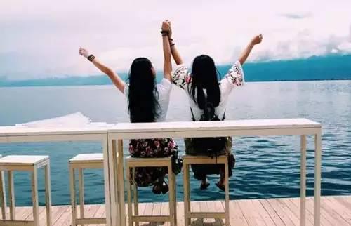 请欣赏编辑们编撰的关于快乐姐妹旅行的句子  1