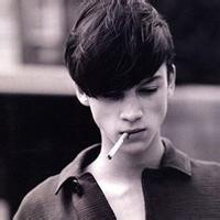 以下是每个人都为这名妇女编写的完整的令人失望的句子