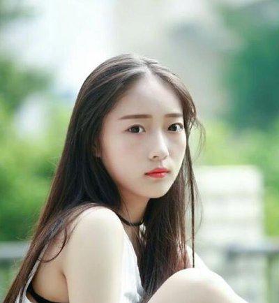 手掌向天空张开