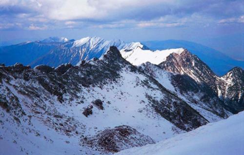 让我们来看看小编在周末一日游中编写的简短而快乐的句子
