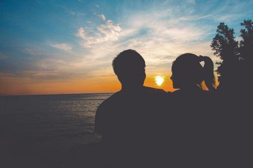 编辑器编辑了一些关于朋友圈的快乐句子