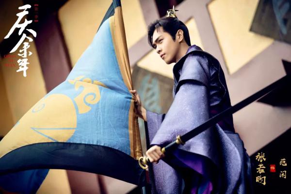 我在生活中像狗屎一样感到孤独