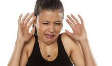 描写自己让别人心烦的句子