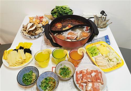 丰盛的晚餐只能在白天安慰自己