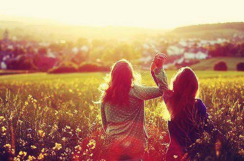 用双手擦拭生活的寒潮