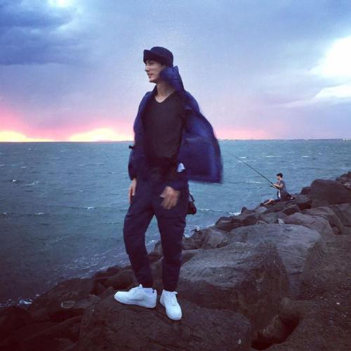 编辑编了一些有关旧铁的快乐聚会的句子