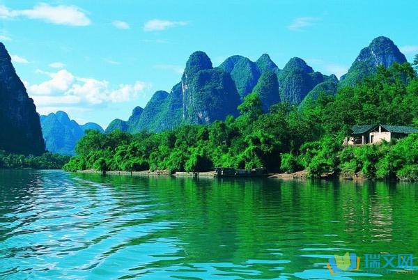 在“桂林山河”一句中使用了哪些修辞手法