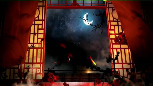 有许多关于乡愁和月亮的荒凉景象的描述