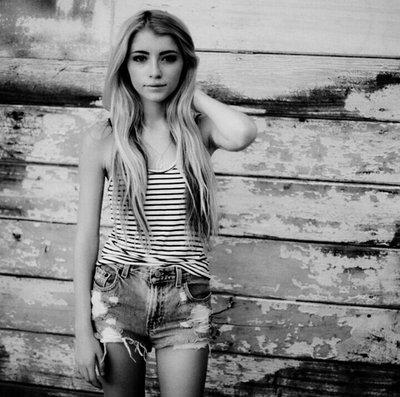 羊年的锣鼓敲响了马的欢呼声