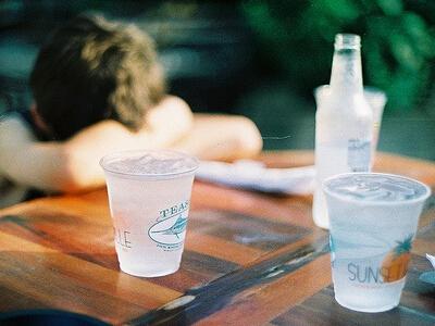 人们不应该错过两件事