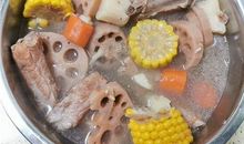 晒自己煲的排骨汤的说说