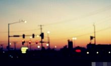 晚上看月亮的心情句子 与月亮有关的心情说说