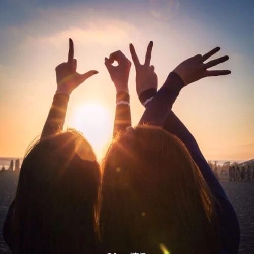 让我们来看看小编为使自己开心而编写的句子