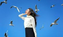 写一个人开心的句子