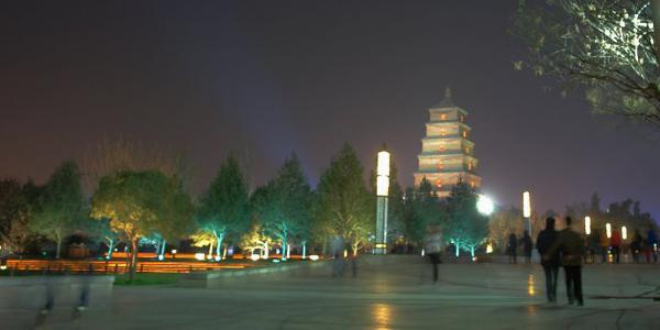 生活的本质是快乐地生活和享受每一天