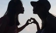 女孩子看到了开心的句子