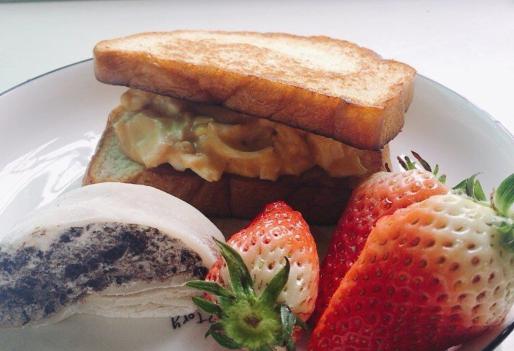 我们不必为任何人否认自己