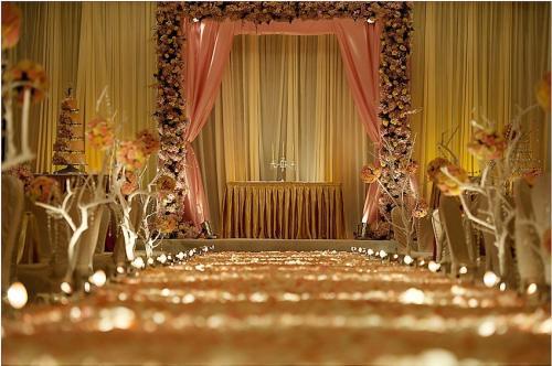 您还和大明湖的夏雨河结婚了