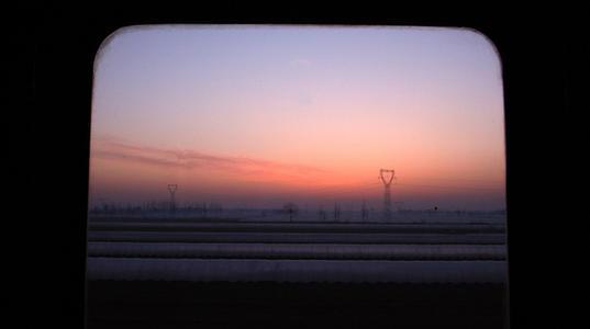 描述了回到我的家乡的愿望