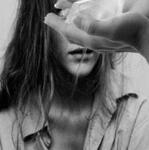 这已经充满了情感