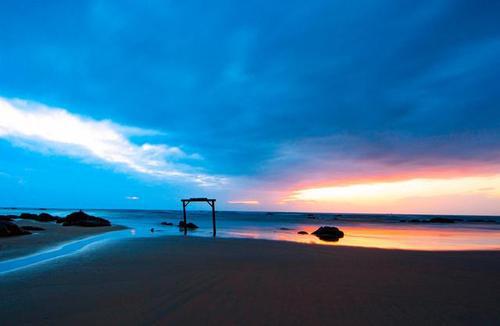 当您去海滩并发送一个朋友圈时