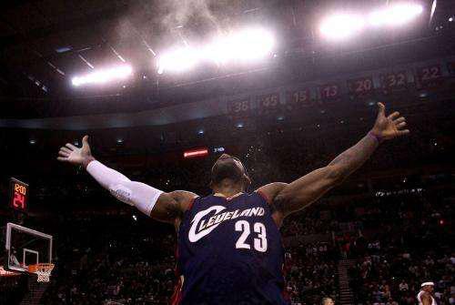 詹姆斯一直喜欢以名人名言作为激励自己的座右铭