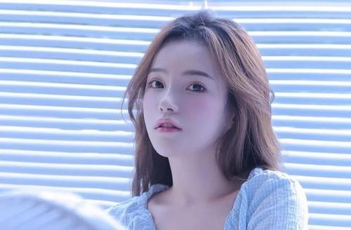 让我们看一下小编为快乐女生写的一句话