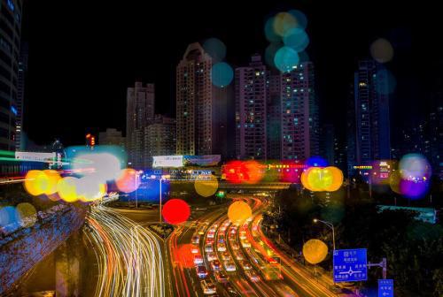 请享受由编辑安排的关于夜灯的快乐句子