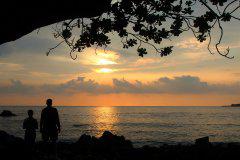 我们必须控制自己的情绪情绪