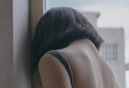 生活中的无助暴露了心plug