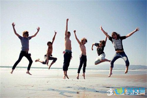 普通人中的兄弟也称为兄弟