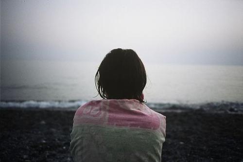 所有人都希望有一个可以爱她一生的女人