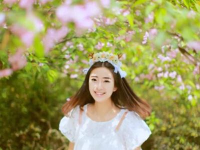 他一向沉迷于吸烟