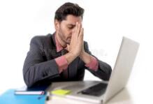 员工最担心自己对客户服务感到失望而无法实现业绩的那一刻