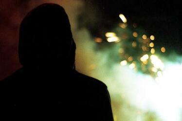 对于曾经曾经信任过他的人