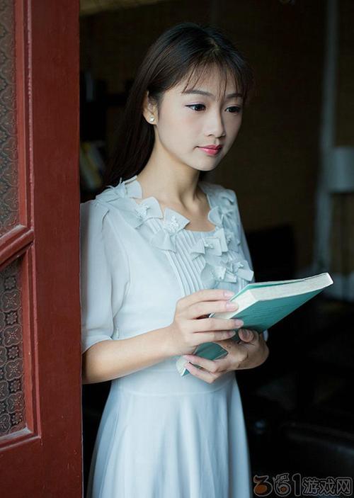 请欣赏编辑所编的灿烂而幸福的句子