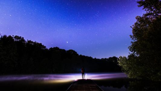 每个已婚妇女都很想念自己的家人